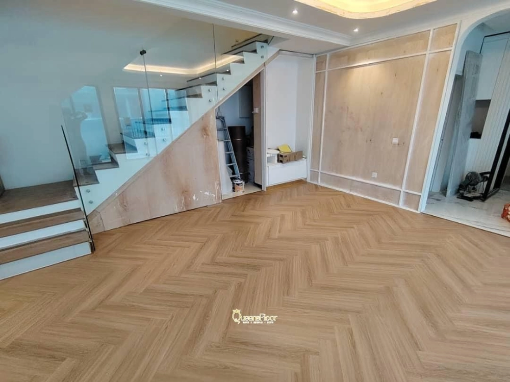 QueensFloor