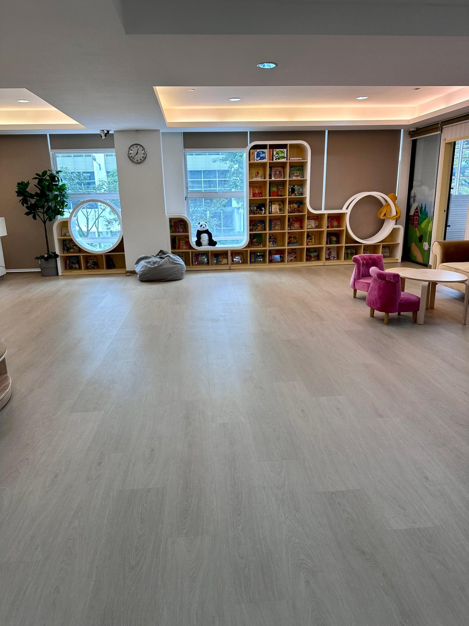 Queensfloor vs Avertonflooring
